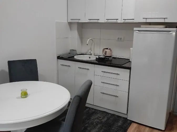 Ljeskovac * Banja Koviljača